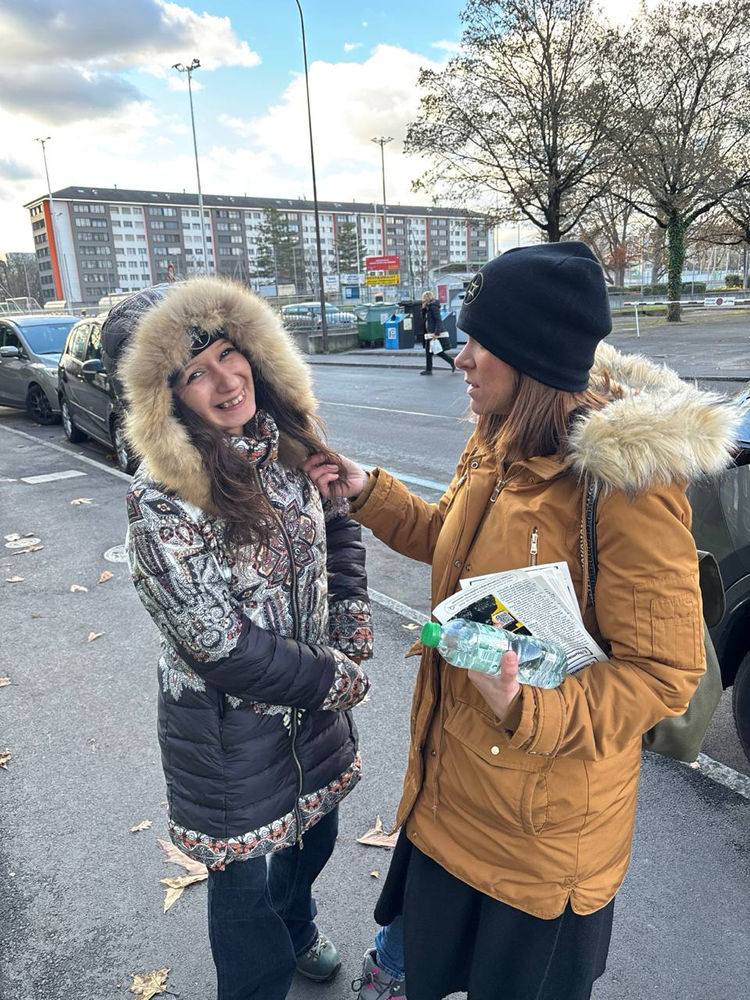 la Religion Ahmed de la paix et de la lumière a tenu une manifestation à Genève