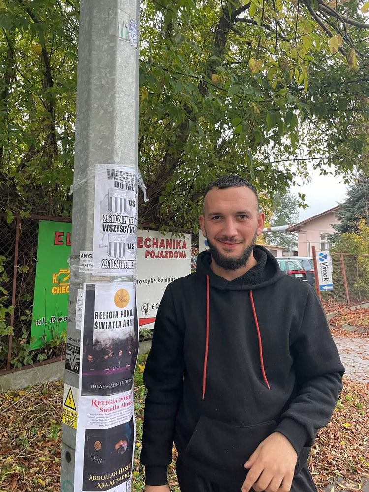 Des croyants diffusent la Religion ahmadie de la paix et de la lumière en Pologne