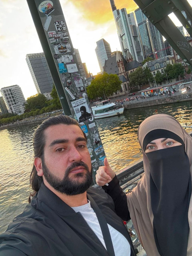 Francfort, en Allemagne, reçoit le message du « nouveau pape »