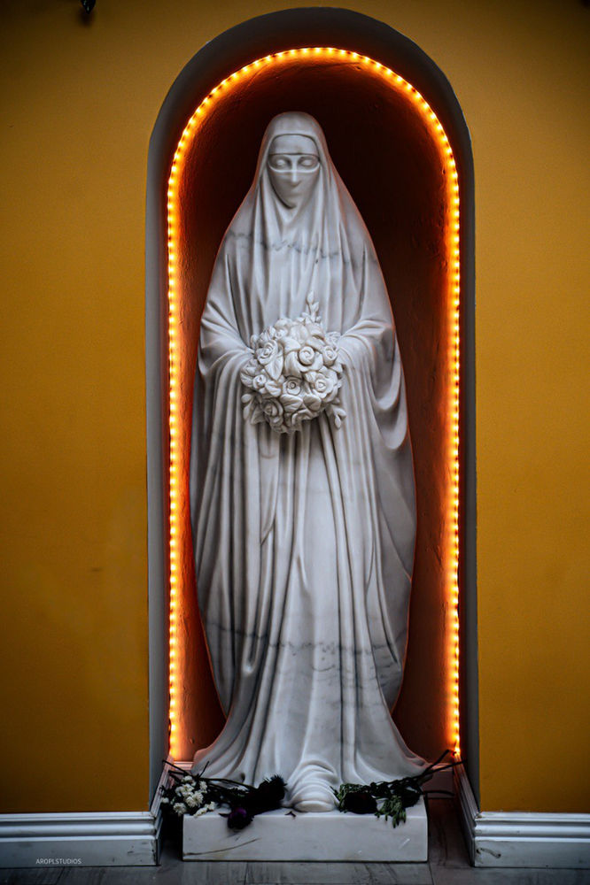 Statue en marbre de Fatimah Al-Zahra