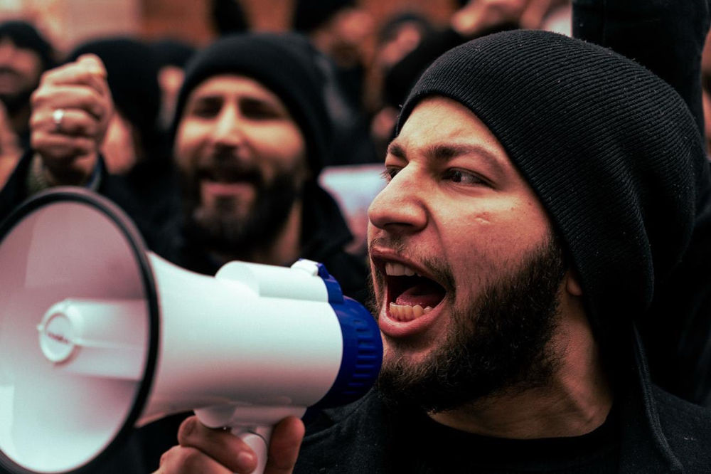 Des croyants manifestent devant l’ambassade d’Égypte au Royaume-Uni