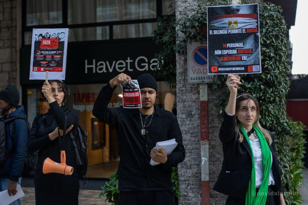 Des croyants manifestent devant l’ambassade d’Égypte en Espagne