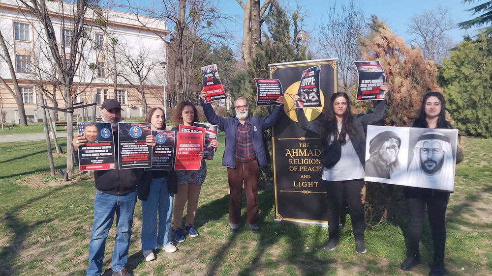 Des croyants manifestent devant l’ambassade d’Égypte en Serbie