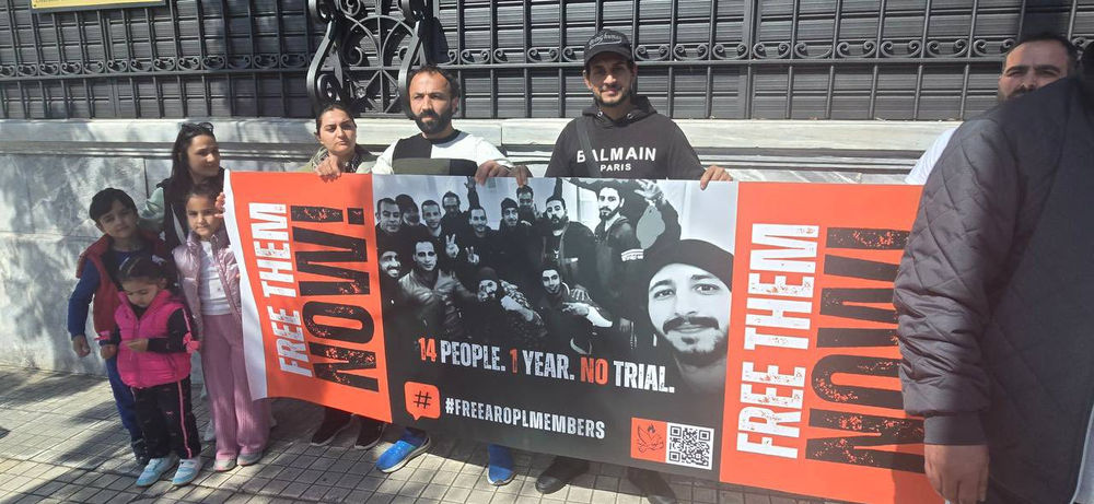 Des croyants manifestent devant l’ambassade d’Égypte en Grèce