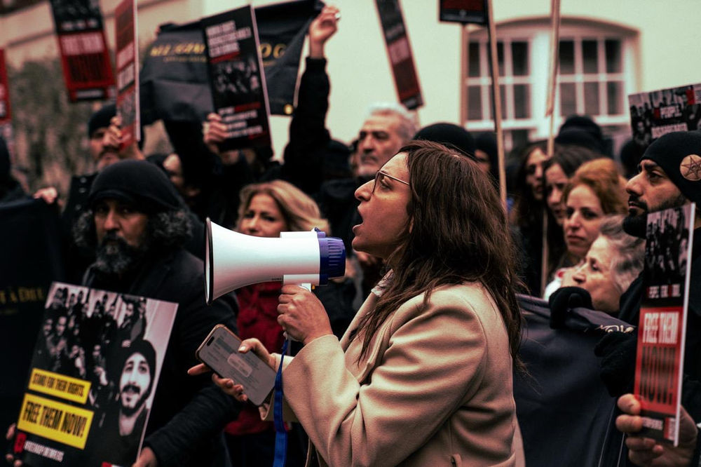 Des croyants manifestent devant l’ambassade d’Égypte au Royaume-Uni