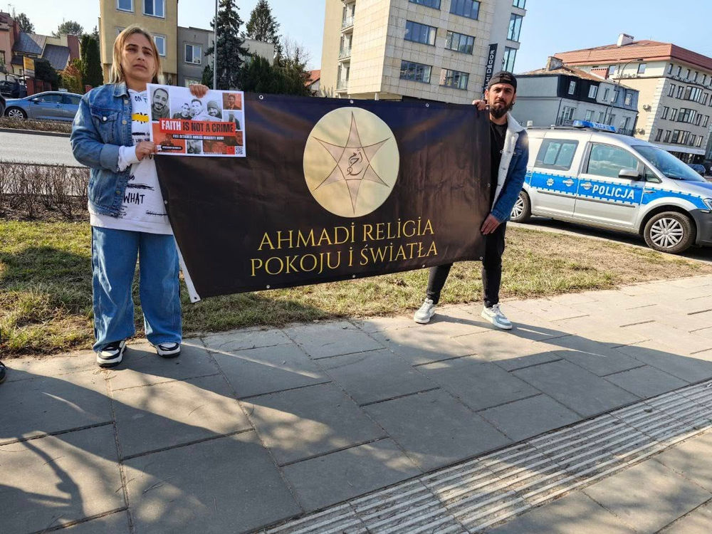 Des croyants manifestent devant l’ambassade d’Égypte en Pologne