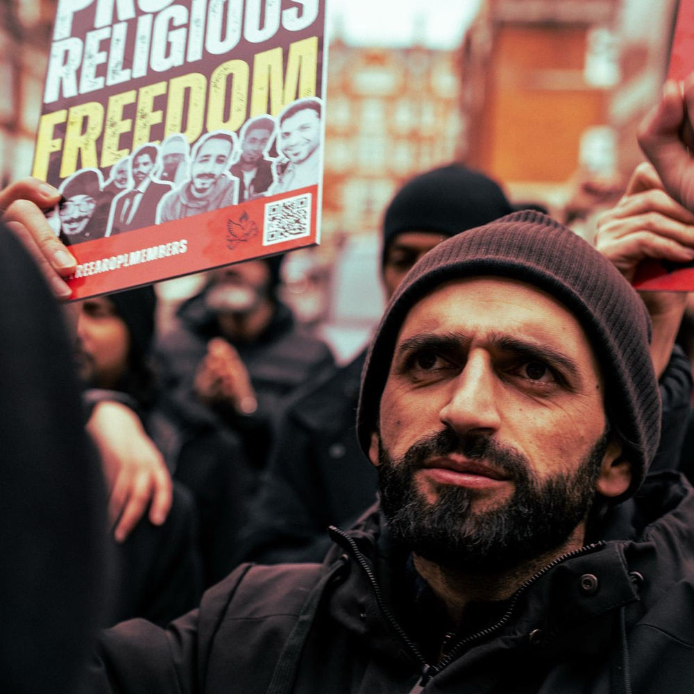 Des croyants manifestent devant l’ambassade d’Égypte au Royaume-Uni