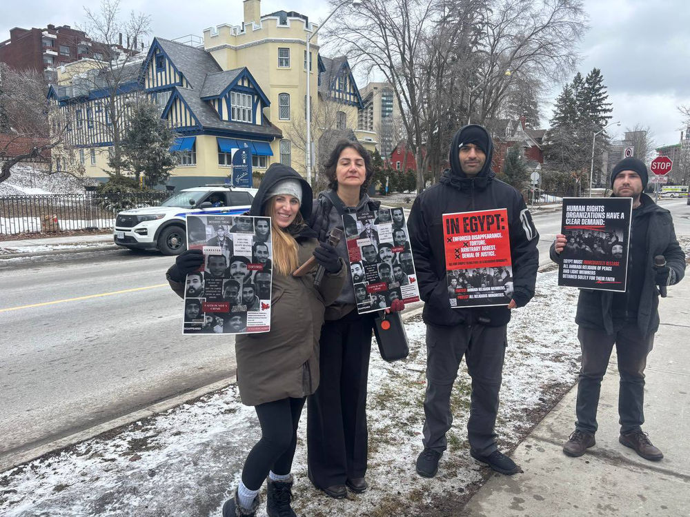 Des croyants manifestent devant l’ambassade d’Égypte au Canada