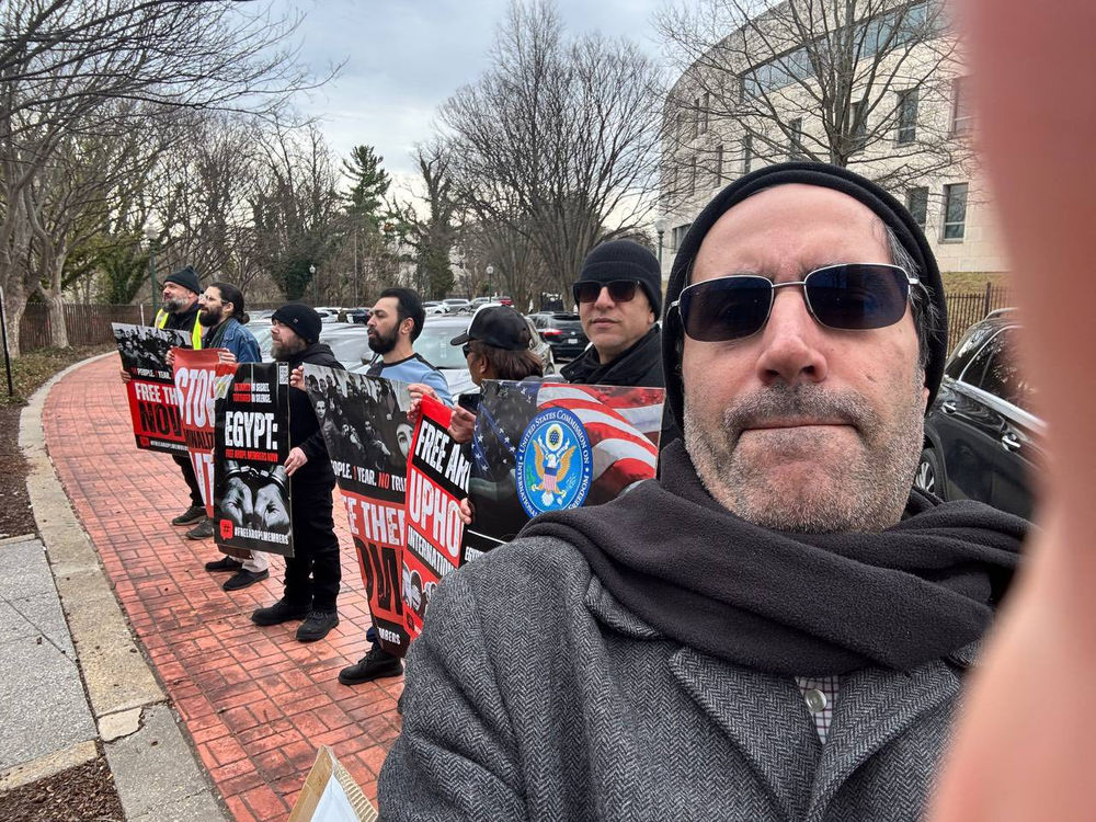 Des croyants manifestent devant l’ambassade d’Égypte en Amérique