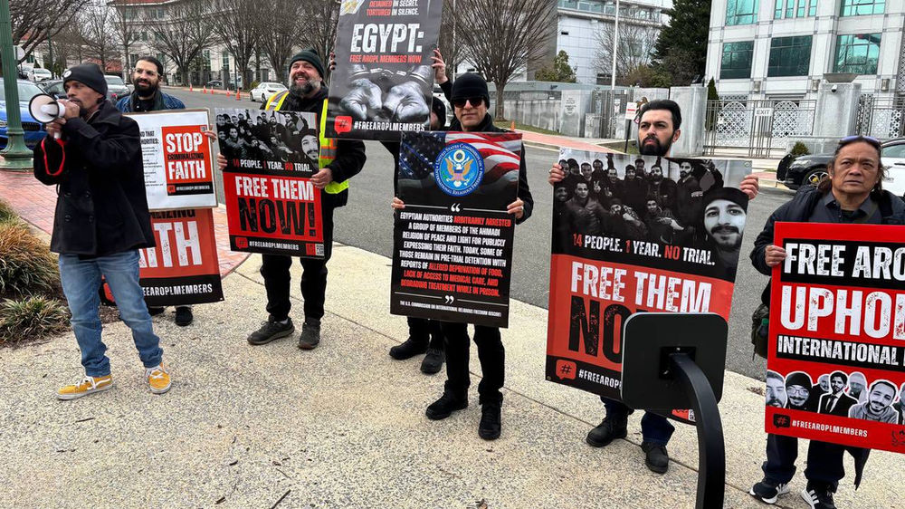Des croyants manifestent devant l’ambassade d’Égypte en Amérique