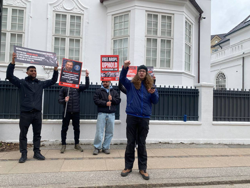 Des croyants manifestent devant l’ambassade d’Égypte au Danemark