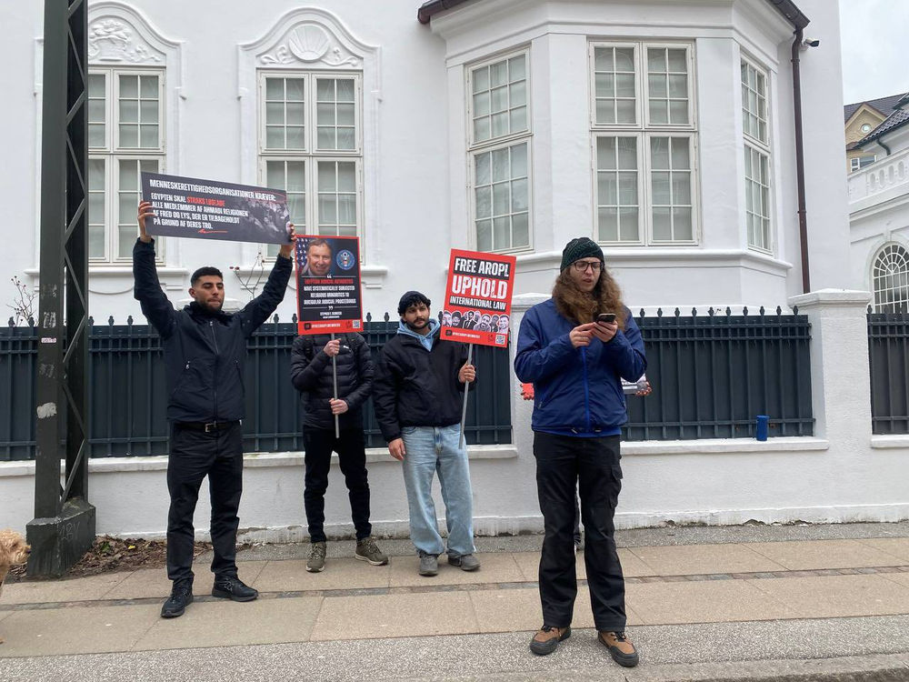 Des croyants manifestent devant l’ambassade d’Égypte au Danemark