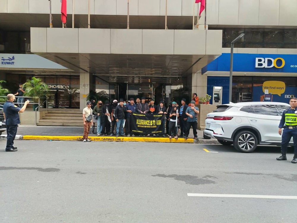 Des croyants manifestent devant l’ambassade d’Égypte aux Philippines