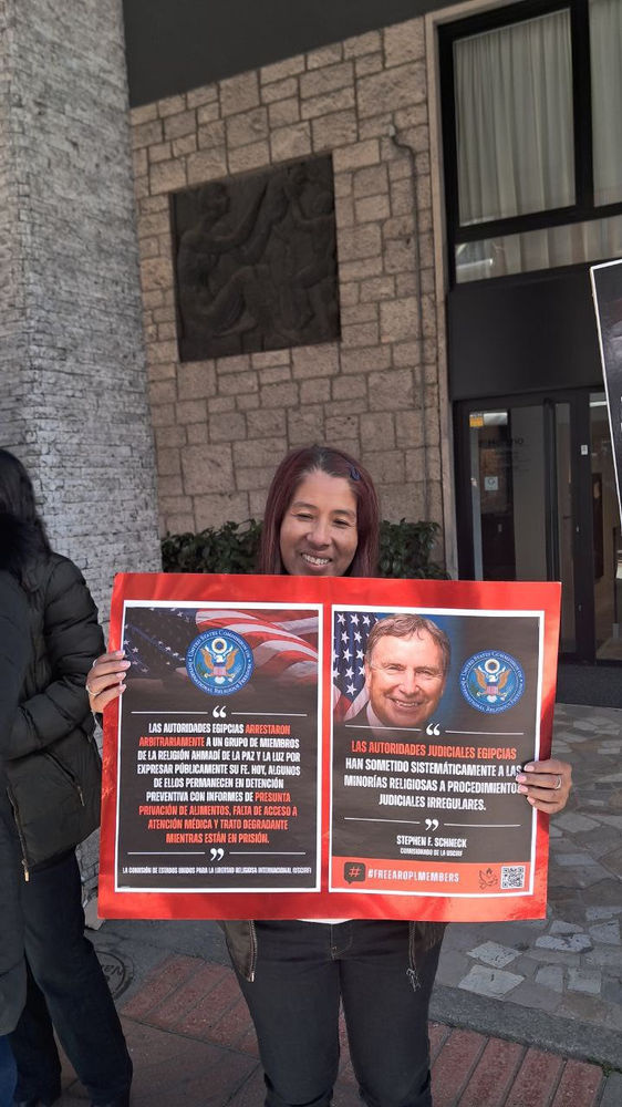 Des croyants manifestent devant l’ambassade d’Égypte en Espagne