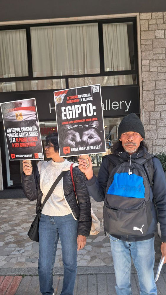 Des croyants manifestent devant l’ambassade d’Égypte en Espagne