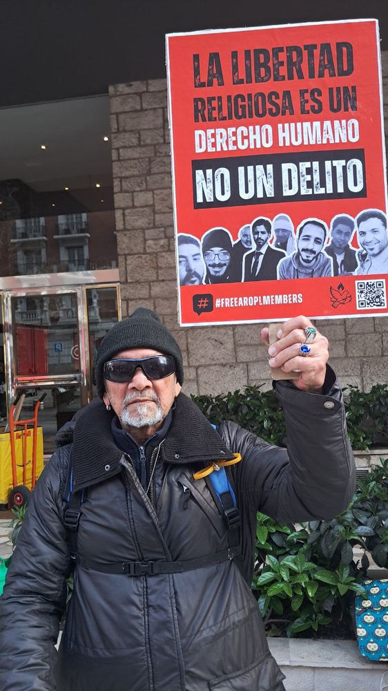 Des croyants manifestent devant l’ambassade d’Égypte en Espagne