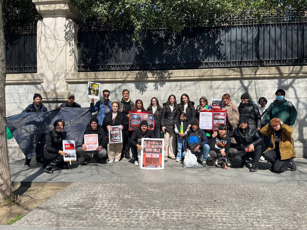 Des croyants manifestent devant l’ambassade d’Égypte en Espagne