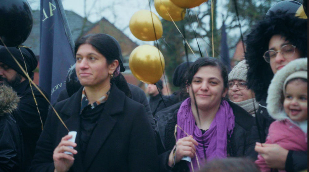Lâcher de ballons à Webb House pendant la marche
