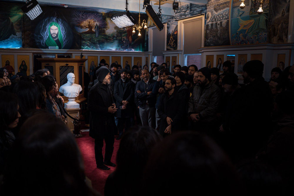 Abdullah Hashem Aba Al-Sadiq au siège de la Religion ahmadie de la paix et de la lumière