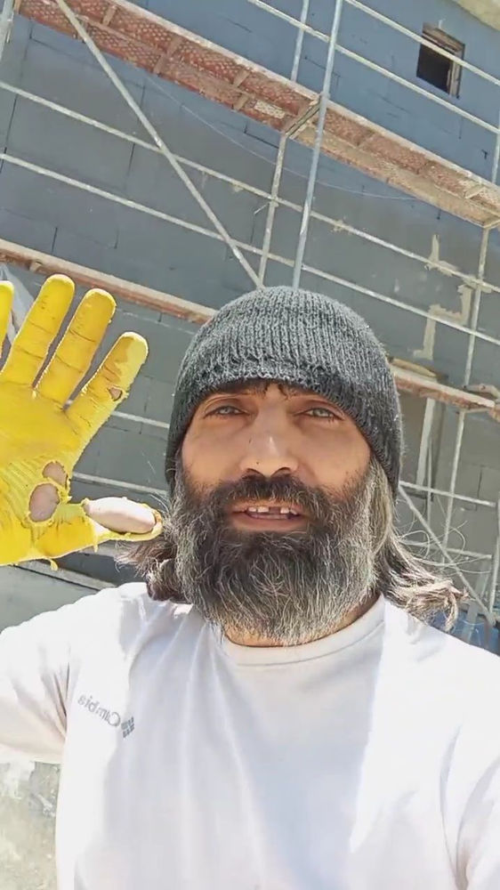 Mohammadreza travaillant sur un chantier